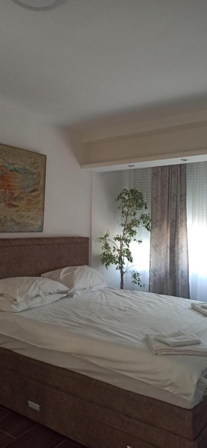 Apartmani Bonaca U Centru Niksica Exterior foto